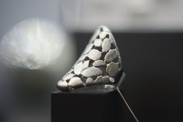 Anillo Empedrado Grande Plata